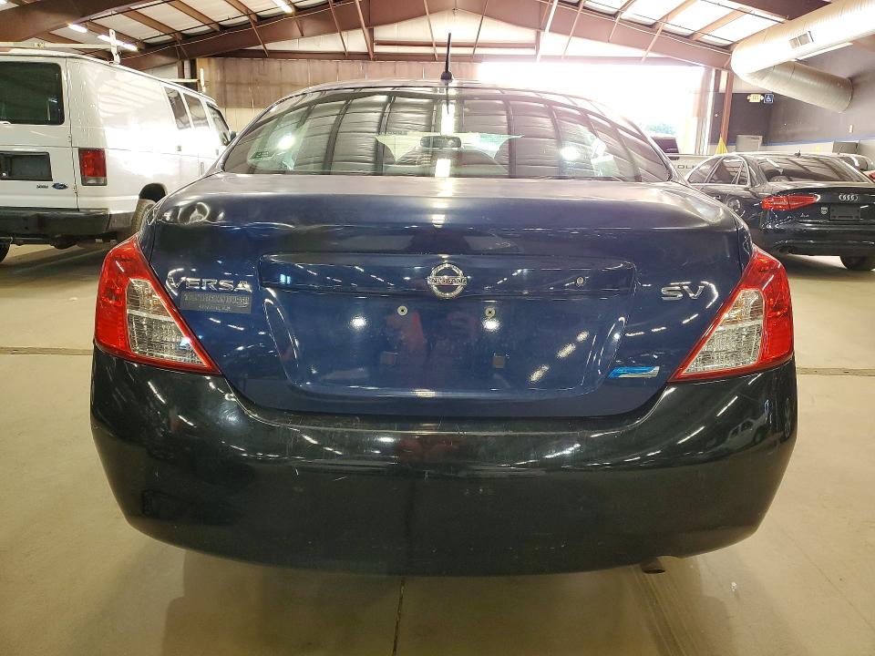 56070976 :رقم المزاد ، 3N1CN7AP7CL815289 vin ، 2012 Nissan Versa مزاد بيع