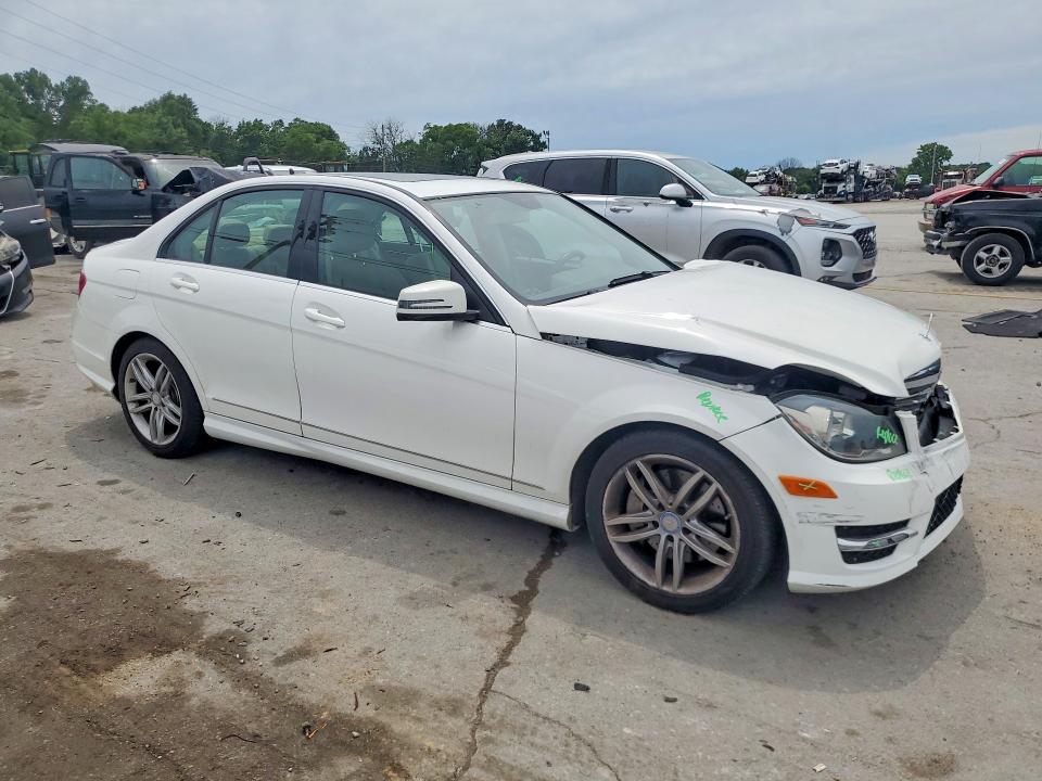 57116676 :رقم المزاد ، WDDGF8AB9EG161107 vin ، 2014 Mercedes-benz C مزاد بيع