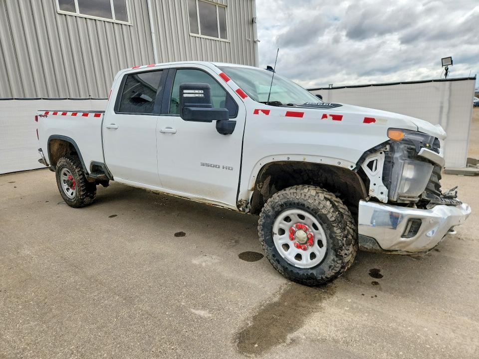 56267686 :رقم المزاد ، 1GC4KTE71SF311102 vin ، 2025 Chevrolet Silverado مزاد بيع
