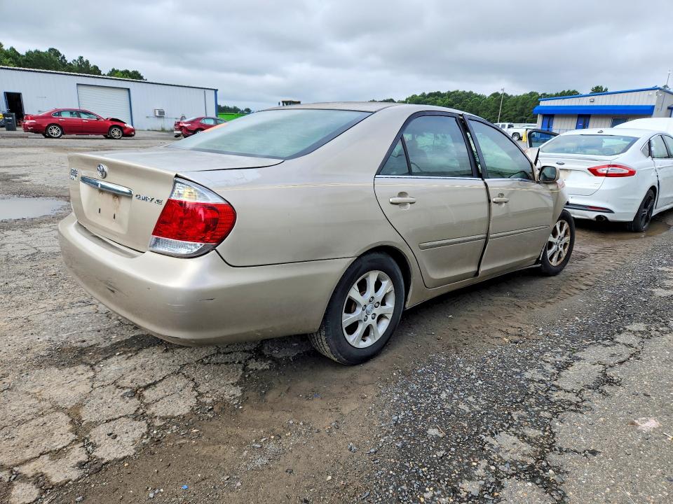 57557496 :رقم المزاد ، 4T1BE30K55U586252 vin ، 2005 Toyota Camry مزاد بيع
