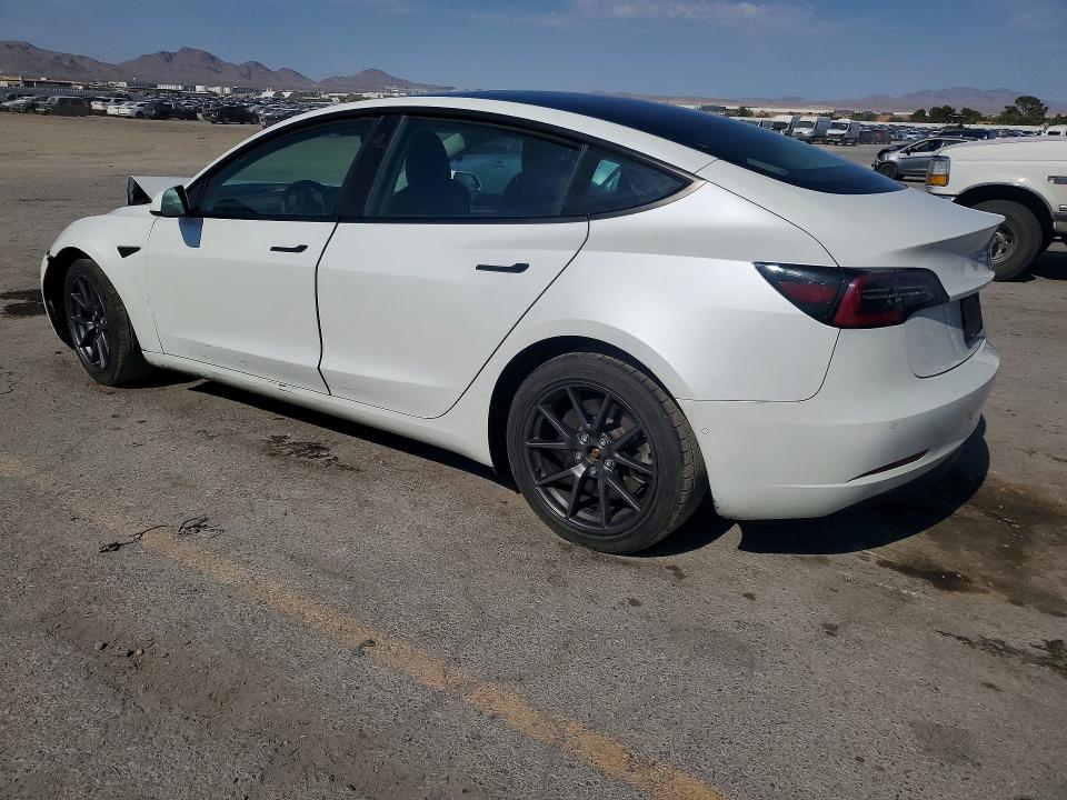58061076 :رقم المزاد ، 5YJ3E1EB8NF169142 vin ، 2022 Tesla Model 3 مزاد بيع