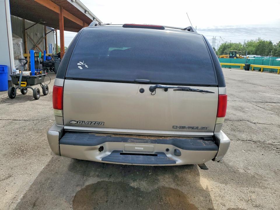 Aukcja sprzedaży 2001 Chevrolet Blazer, vin: 1GNDT13W31K204271, numer aukcji: 55810106