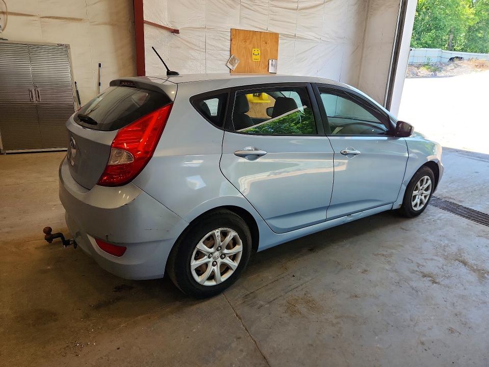 2013 Hyundai Accent მანქანა იყიდება აუქციონზე, vin: KMHCT5AE6DU128622, აუქციონის ნომერი: 59059896