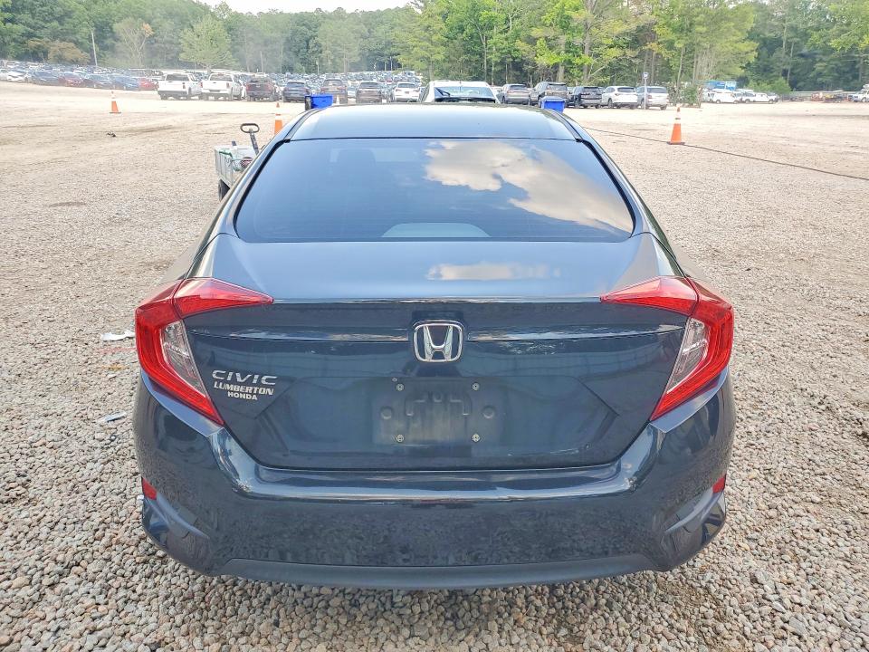 Продаж на аукціоні авто 2018 Honda Civic, vin: 2HGFC2F58JH531428, номер лоту: 58757346