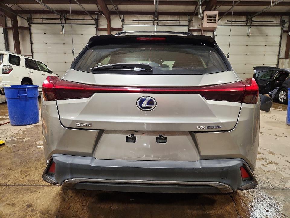 Продаж на аукціоні авто 2020 Lexus Ux, vin: JTHE9JBH3L2032677, номер лоту: 57361126