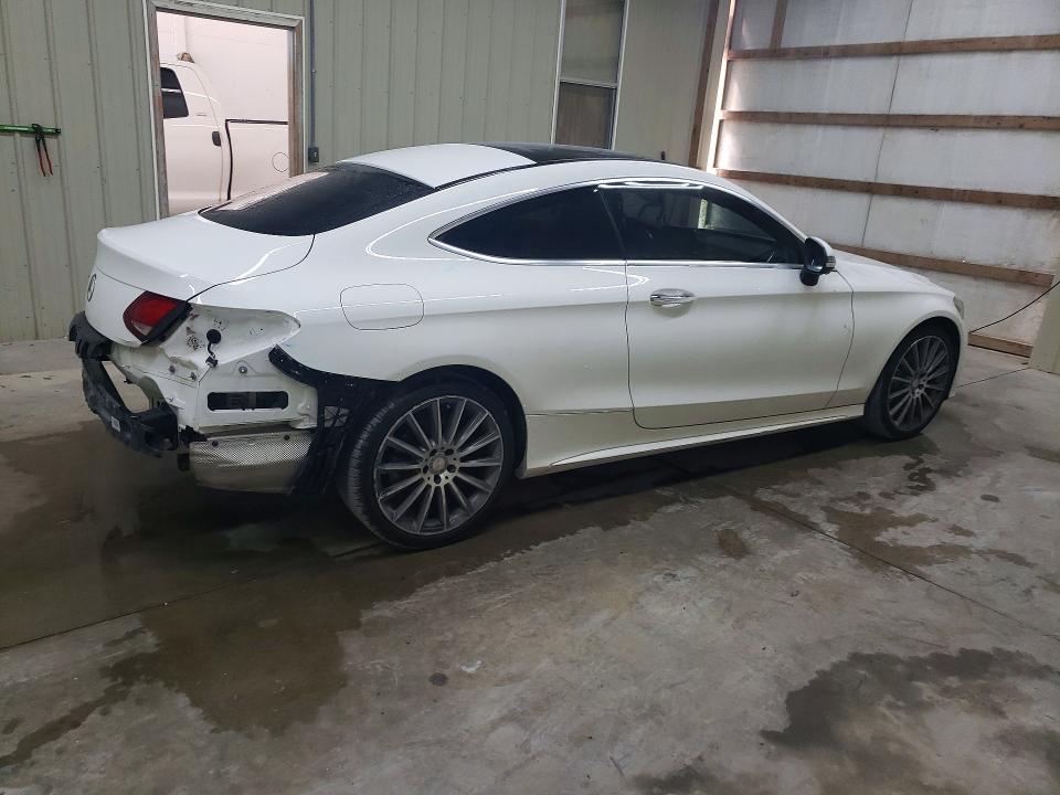 55750576 :رقم المزاد ، WDDWJ4JB3HF424513 vin ، 2017 Mercedes-benz C مزاد بيع
