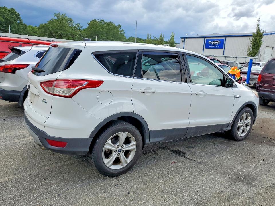 Продажа на аукционе авто 2016 Ford Escape, vin: 1FMCU9GXXGUC54645, номер лота: 57873666