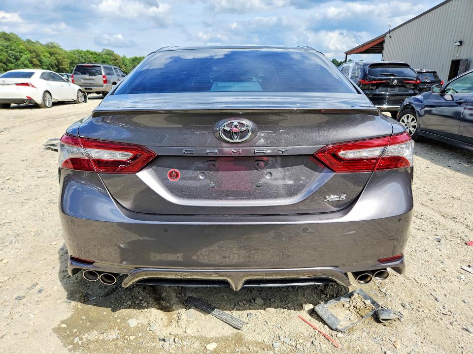 Aukcja sprzedaży 2018 Toyota Camry, vin: 4T1B61HK2JU037348, numer aukcji: 57361436