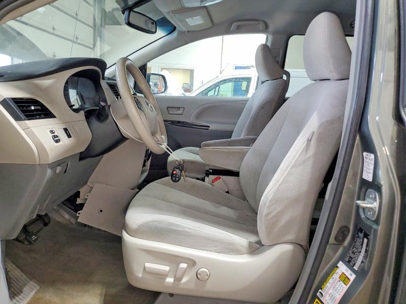 59222286 :رقم المزاد ، 5TDKK3DC2CS192953 vin ، 2012 Toyota Sienna مزاد بيع