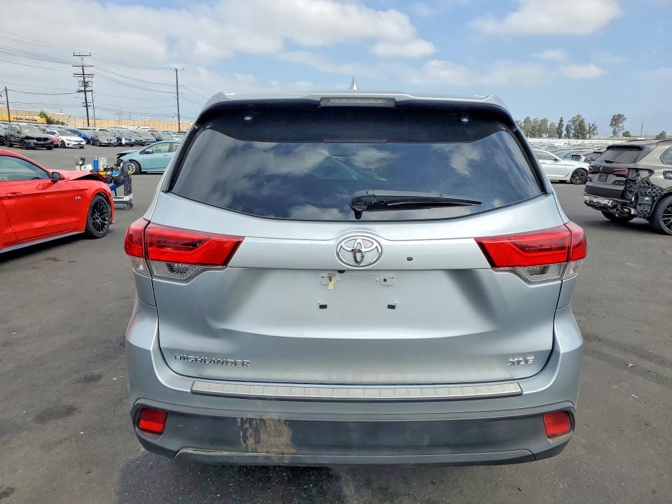 Aukcja sprzedaży 2019 Toyota Highlander, vin: 5TDKZRFH4KS365202, numer aukcji: 56670486