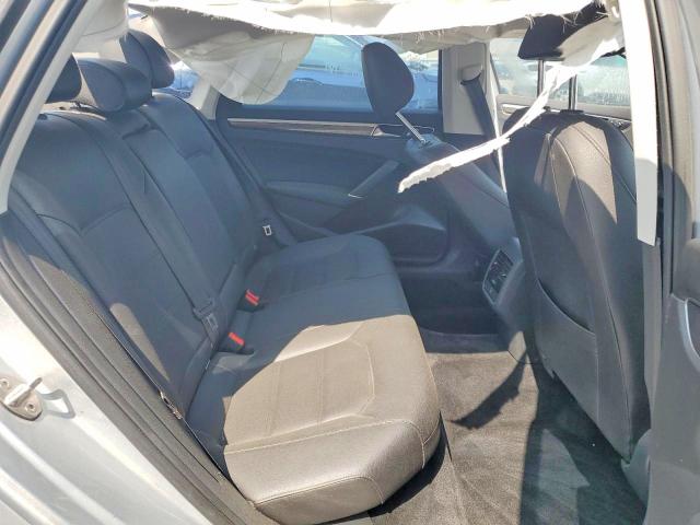 56276336 :رقم المزاد ، 1VWBA7A3XJC019322 vin ، 2018 Volkswagen Passat مزاد بيع