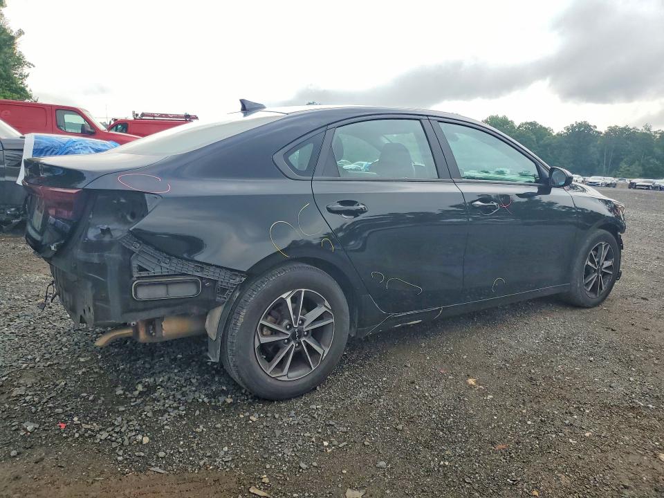 2023 Kia Forte მანქანა იყიდება აუქციონზე, vin: 3KPF24ADXPE584146, აუქციონის ნომერი: 85634245