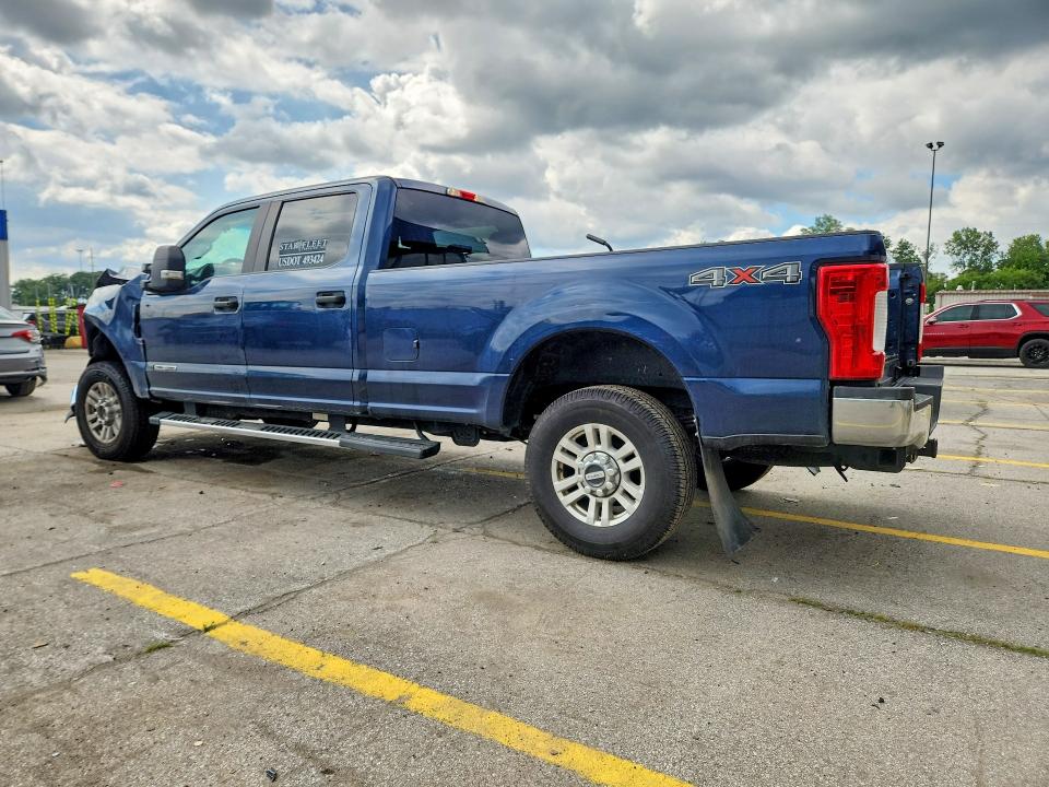 57906536 :رقم المزاد ، 1FT7W2BT0HEE00526 vin ، 2017 Ford F250 مزاد بيع
