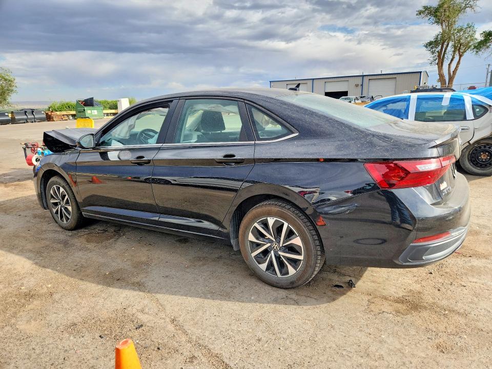 56494126 :رقم المزاد ، 3VWCM7BU6NM023732 vin ، 2022 Volkswagen Jetta مزاد بيع