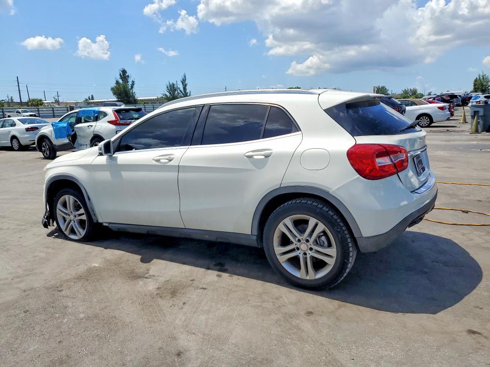 59026806 :رقم المزاد ، WDCTG4GB2FJ148140 vin ، 2015 Mercedes-benz Gla مزاد بيع