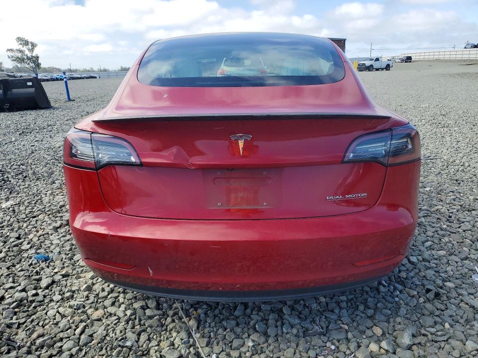55713096 :رقم المزاد ، 5YJ3E1EB8JF079452 vin ، 2018 Tesla Model 3 مزاد بيع