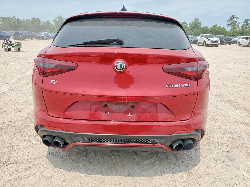 58890716 :رقم المزاد ، ZASFAKEV4J7C11211 vin ، 2018 Alfa Romeo Stelvio مزاد بيع