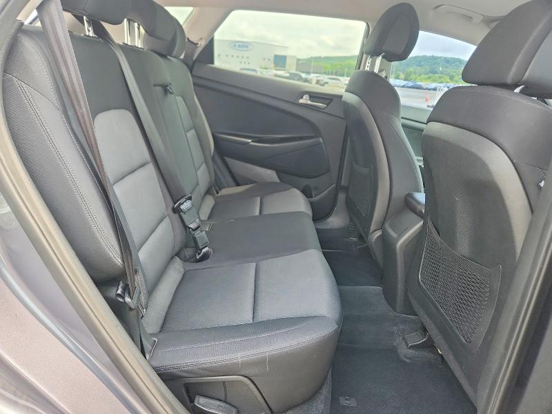 58285316 :رقم المزاد ، KM8J33A4XHU499002 vin ، 2017 Hyundai Tucson مزاد بيع
