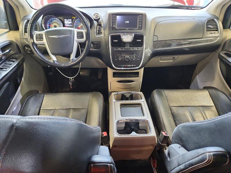 57736856 :رقم المزاد ، 2C4RC1BG5FR662881 vin ، 2015 Chrysler Town & Country مزاد بيع