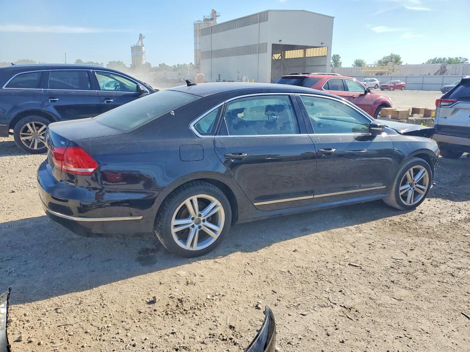 58258286 :رقم المزاد ، 1VWCN7A33DC111532 vin ، 2013 Volkswagen Passat مزاد بيع