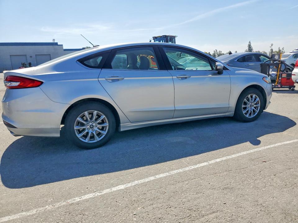 57165676 :رقم المزاد ، 3FA6P0G76HR294000 vin ، 2017 Ford Fusion مزاد بيع