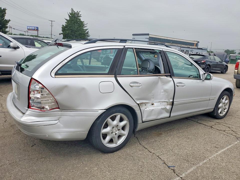 56117316 :رقم المزاد ، WDBRH64J03F324913 vin ، 2003 Mercedes-benz C مزاد بيع