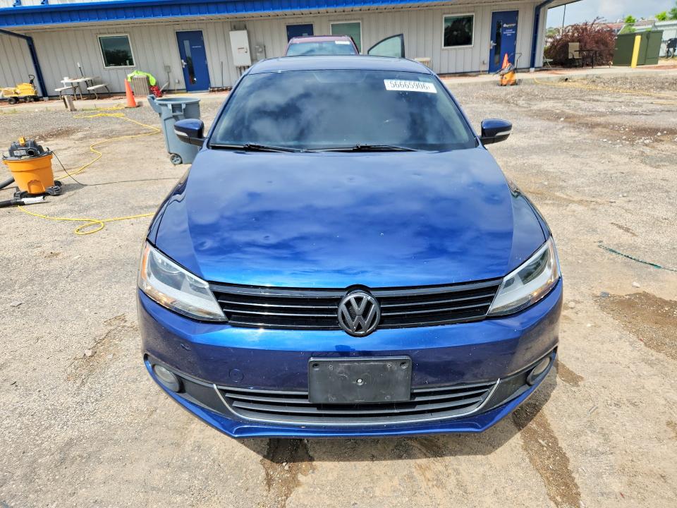 2011 Volkswagen Jetta მანქანა იყიდება აუქციონზე, vin: 3VWGX7AJ7BM072823, აუქციონის ნომერი: 56665906