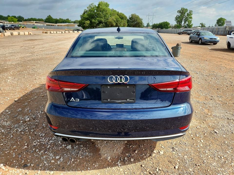 58937306 :رقم المزاد ، WAUAUGFF1J1038326 vin ، 2018 Audi A3 مزاد بيع