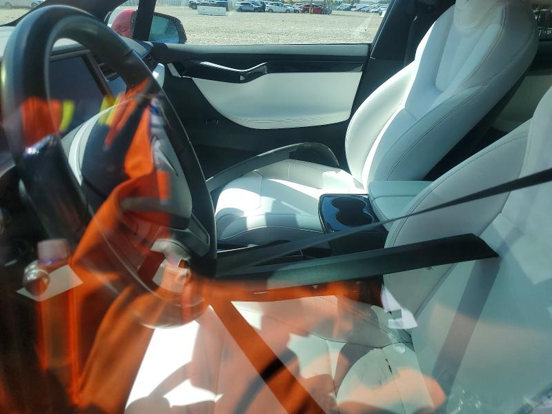 56098256 :رقم المزاد ، 5YJXCAE22KF162402 vin ، 2019 Tesla Model X مزاد بيع