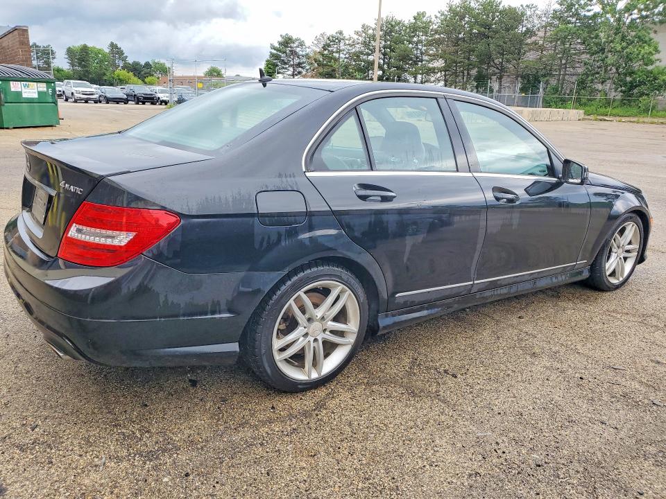 2013 Mercedes-benz C მანქანა იყიდება აუქციონზე, vin: WDDGF8ABXDR277368, აუქციონის ნომერი: 56484316