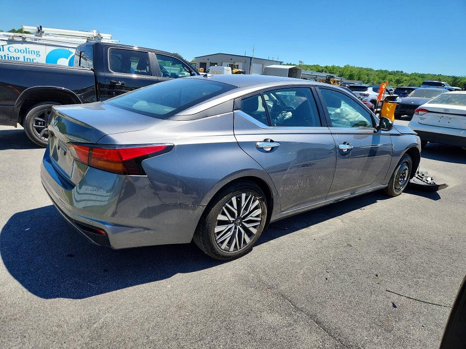 56526456 :رقم المزاد ، 1N4BL4DV1SN305869 vin ، 2025 Nissan Altima مزاد بيع