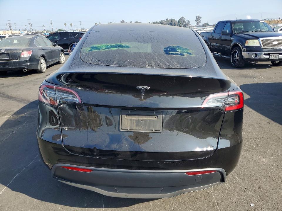 2024 Tesla Model Y მანქანა იყიდება აუქციონზე, vin: 7SAYGDED9RF120883, აუქციონის ნომერი: 55823846