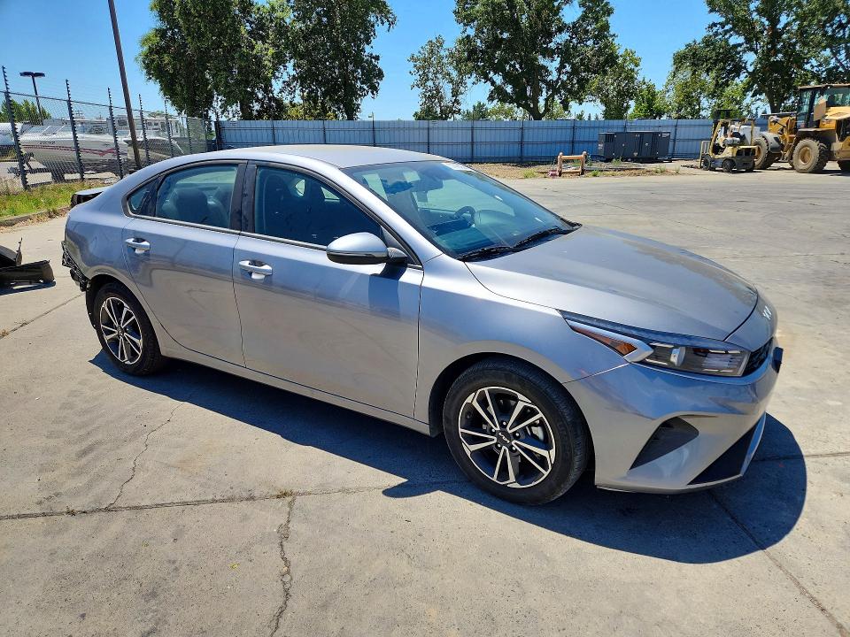 57478156 :رقم المزاد ، 3KPF24AD3PE548119 vin ، 2023 Kia Forte مزاد بيع