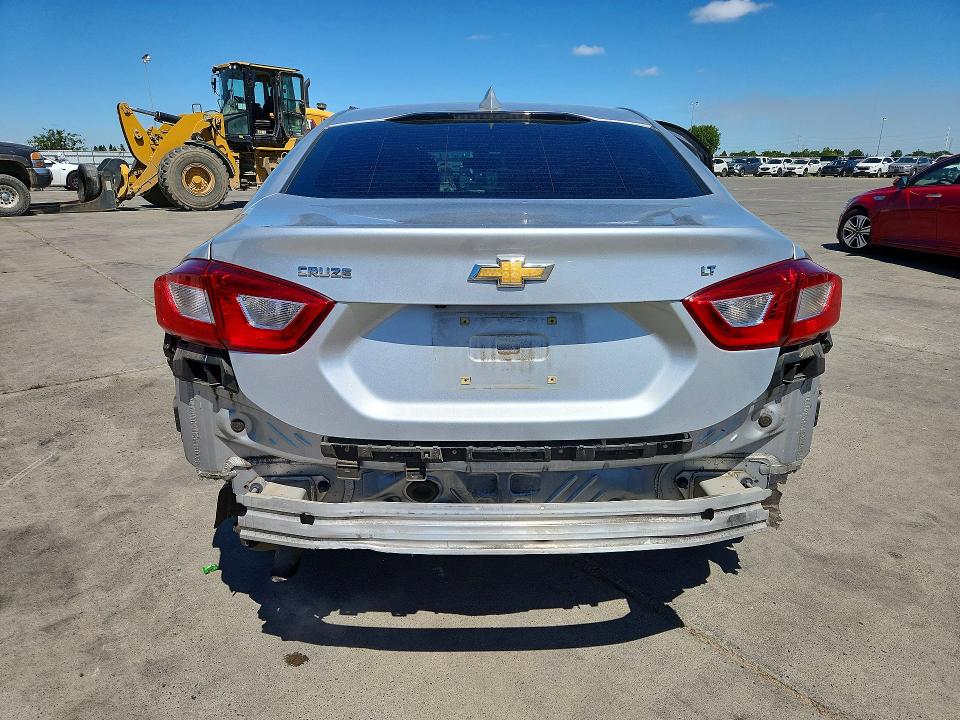 Aukcja sprzedaży 2018 Chevrolet Cruze, vin: 1G1BE5SMXJ7248300, numer aukcji: 56819376