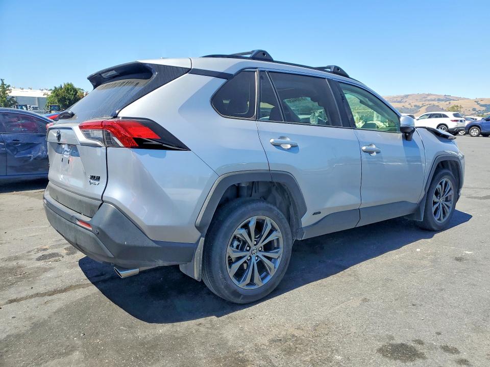 Продажа на аукционе авто 2025 Toyota Rav4, vin: JTMB6RFV8SD570712, номер лота: 57894436