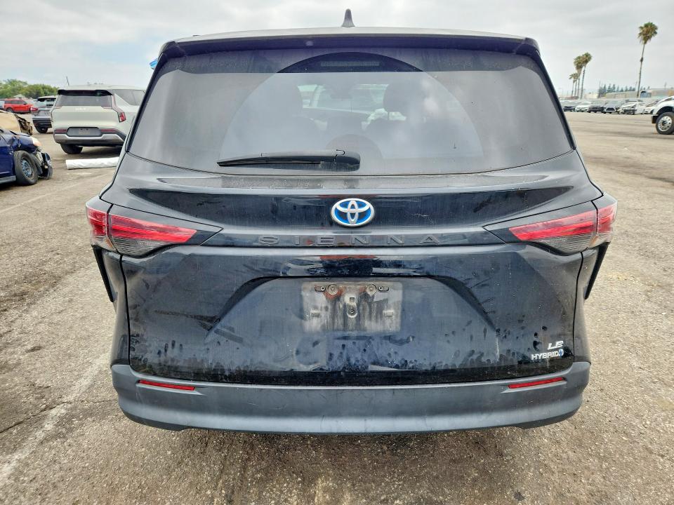58321456 :رقم المزاد ، 5TDKRKEC6NS123982 vin ، 2022 Toyota Sienna مزاد بيع