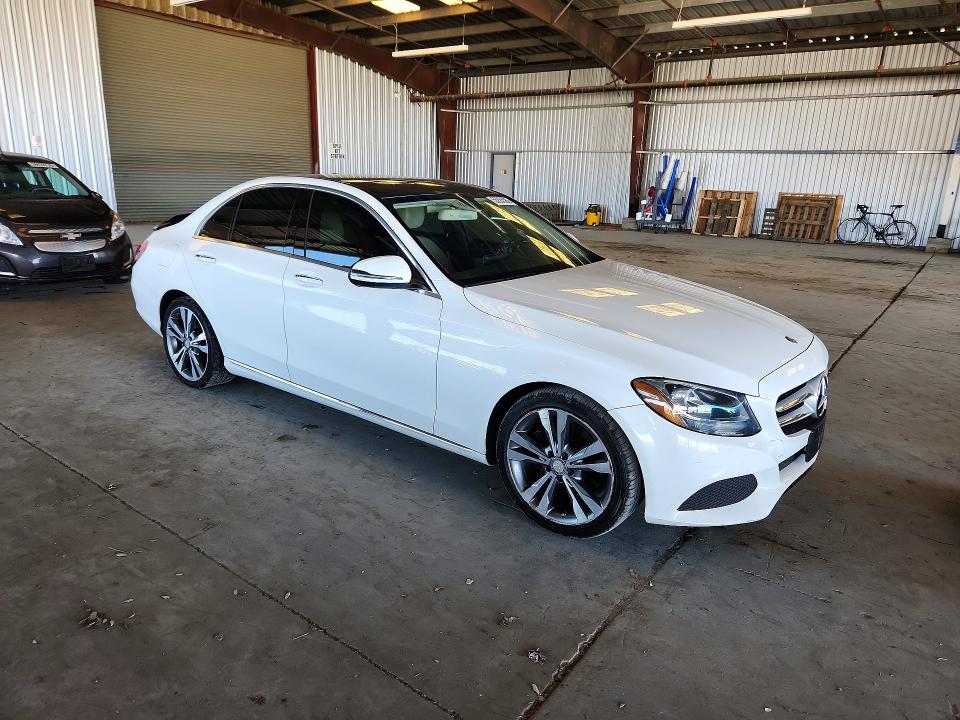 56863586 :رقم المزاد ، 55SWF4JB6GU106365 vin ، 2016 Mercedes-benz C مزاد بيع