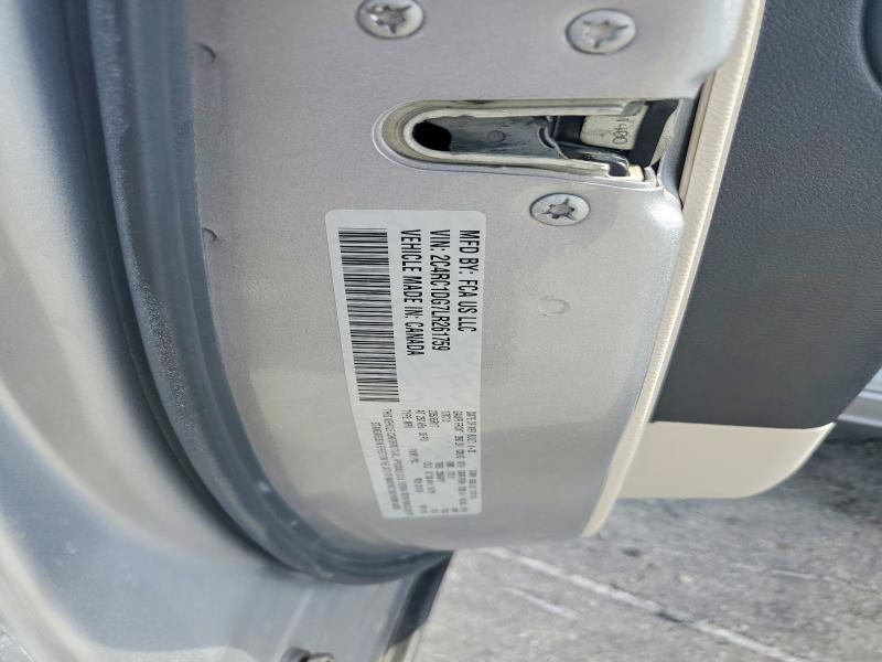 55812856 :رقم المزاد ، 2C4RC1DG7LR261759 vin ، 2020 Chrysler Voyager مزاد بيع