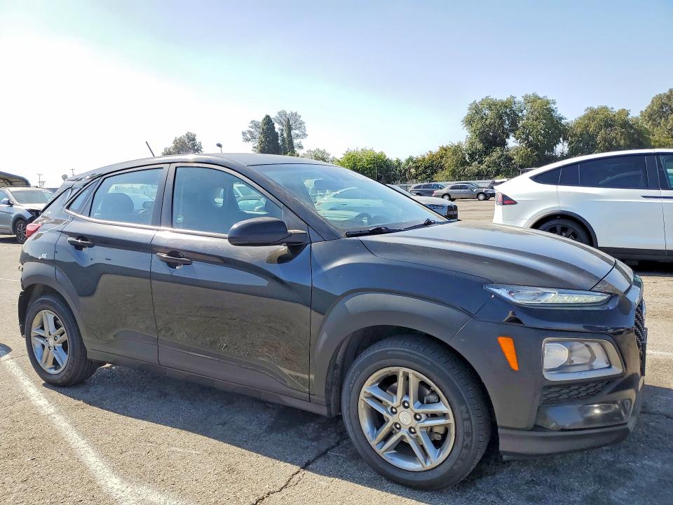 2019 Hyundai Kona მანქანა იყიდება აუქციონზე, vin: KM8K12AAXKU261023, აუქციონის ნომერი: 55790046