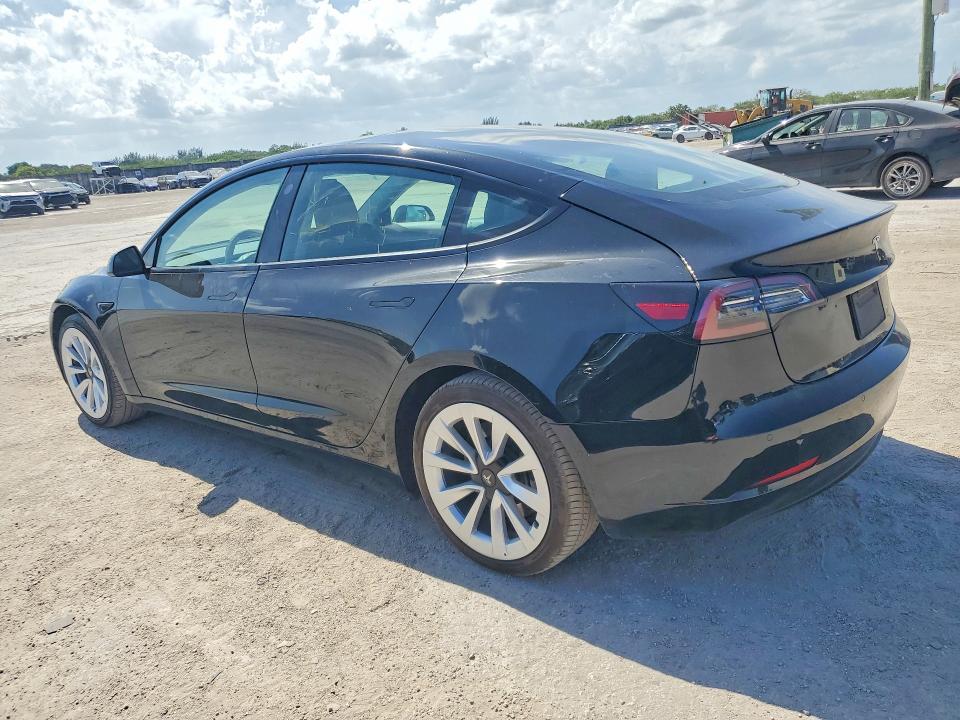 57700406 :رقم المزاد ، 5YJ3E1EA6NF372439 vin ، 2022 Tesla Model 3 مزاد بيع