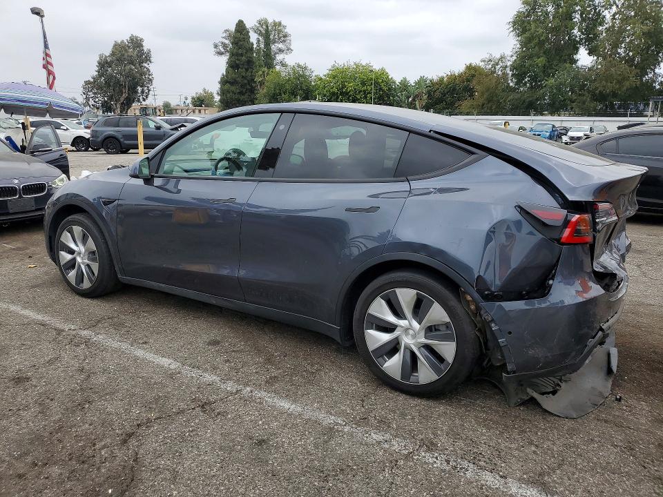 Продажа на аукционе авто 2021 Tesla Model Y, vin: 5YJYGDEE2MF090740, номер лота: 57607916