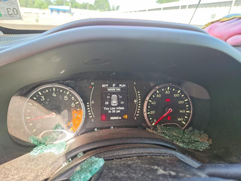 58731056 :رقم المزاد ، ZACCJABT1FPC19155 vin ، 2015 Jeep Renegade مزاد بيع