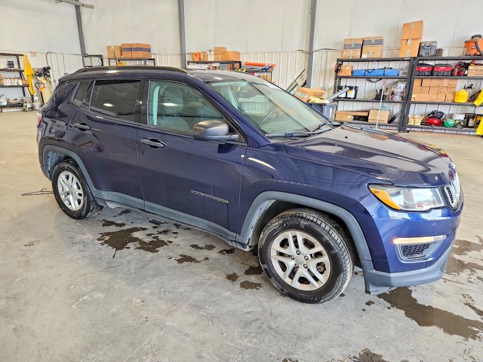 58913026 :رقم المزاد ، 3C4NJCAB9JT136930 vin ، 2018 Jeep Compass مزاد بيع
