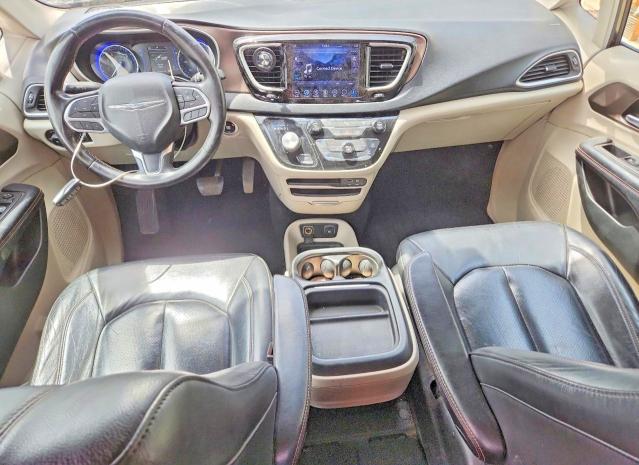 55818256 :رقم المزاد ، 2C4RC1BG8JR290865 vin ، 2018 Chrysler Pacifica مزاد بيع