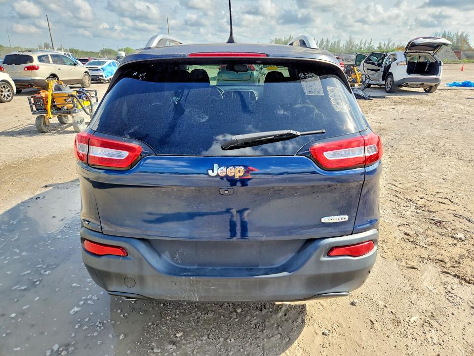 85791885 :رقم المزاد ، 1C4PJLCB4JD551682 vin ، 2018 Jeep Cherokee مزاد بيع