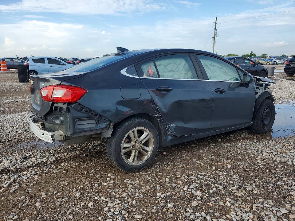 Продаж на аукціоні авто 2018 Chevrolet Cruze, vin: 1G1BE5SM5J7128744, номер лоту: 55951236