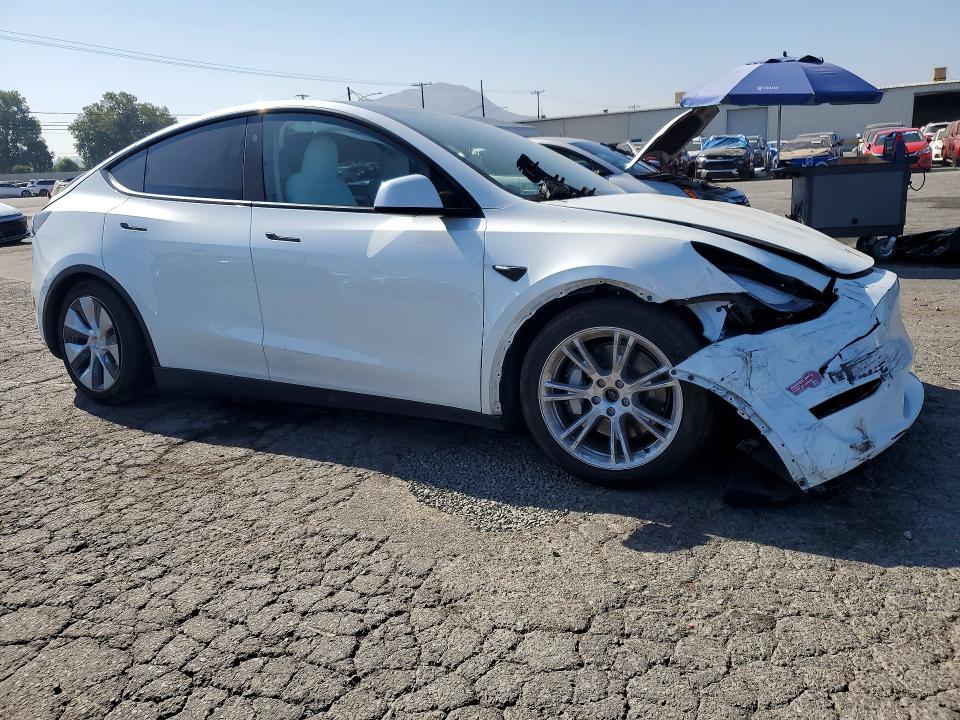 2024 Tesla Model Y მანქანა იყიდება აუქციონზე, vin: 7SAYGAEE4RF048305, აუქციონის ნომერი: 58650216