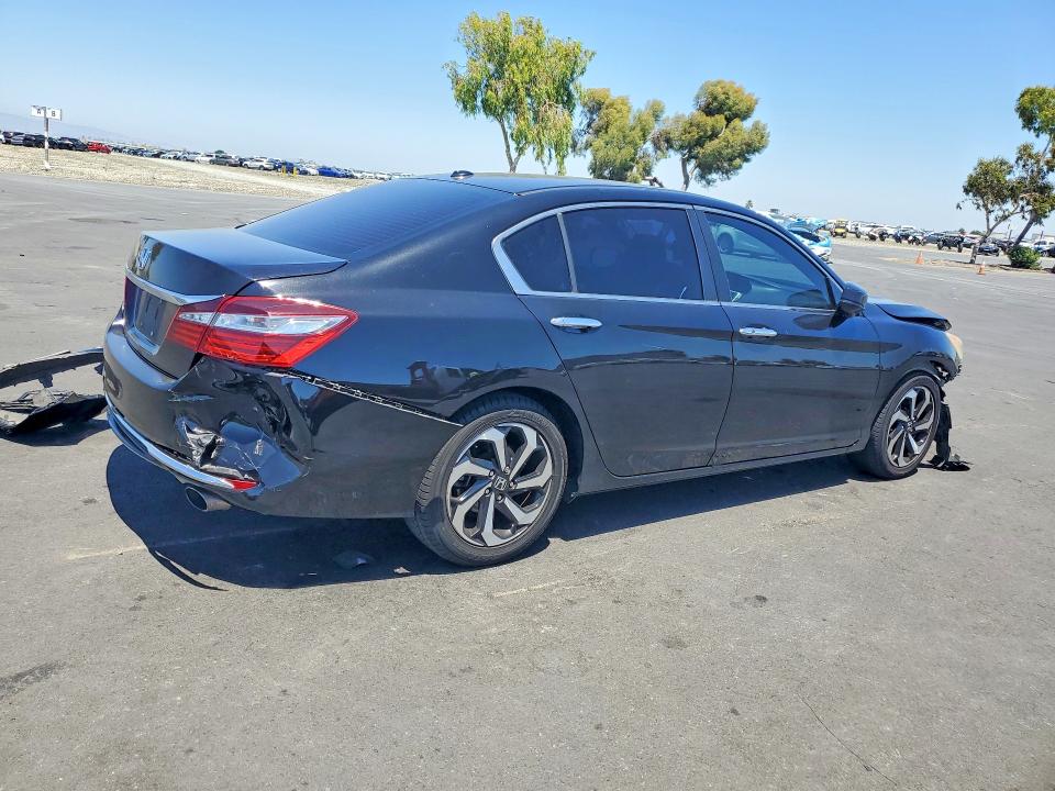 2016 Honda Accord მანქანა იყიდება აუქციონზე, vin: 1HGCR2F76GA042004, აუქციონის ნომერი: 57918466