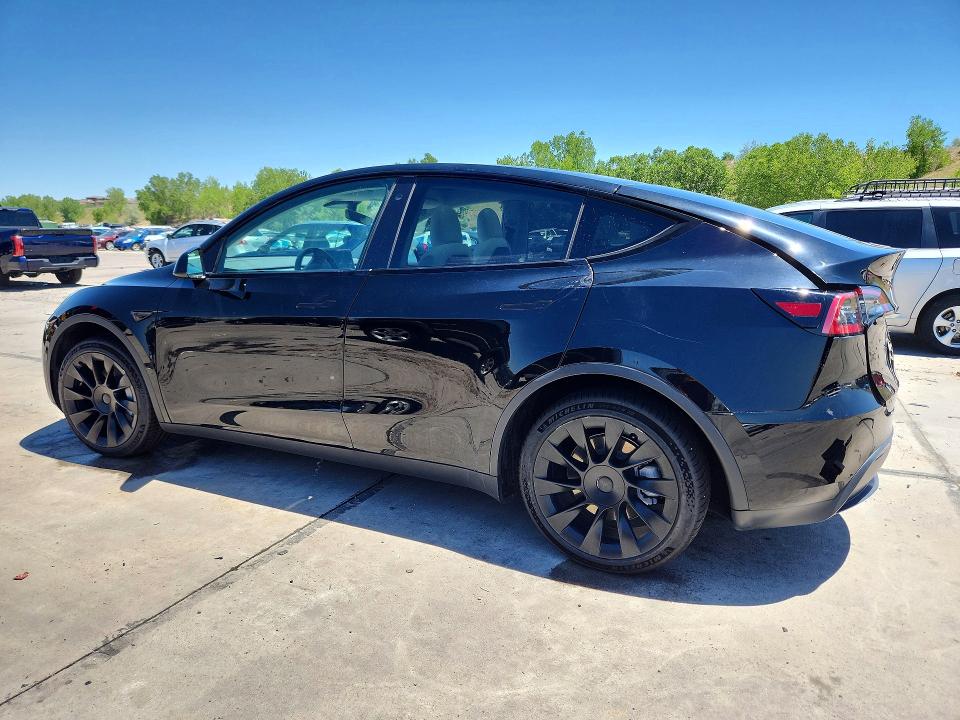 2021 Tesla Model Y მანქანა იყიდება აუქციონზე, vin: 5YJYGAEE3MF152175, აუქციონის ნომერი: 57610506