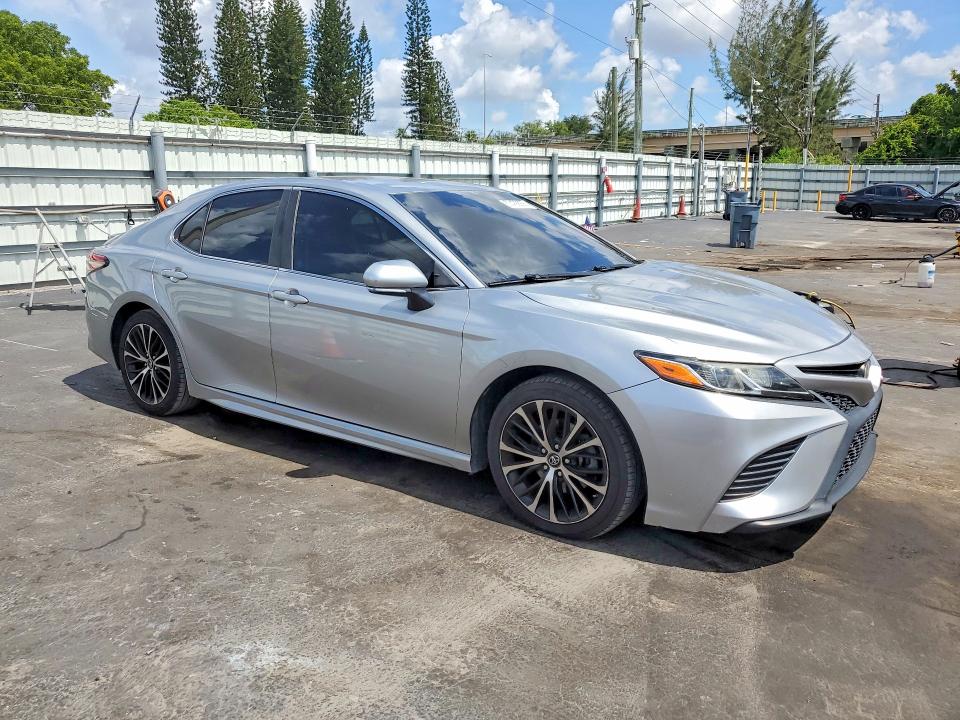 2019 Toyota Camry მანქანა იყიდება აუქციონზე, vin: 4T1B11HK9KU690727, აუქციონის ნომერი: 57438556